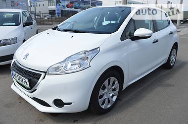 Хэтчбек Peugeot 208 2014 в Киеве