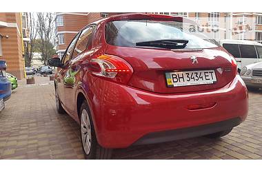 Хэтчбек Peugeot 208 2015 в Одессе