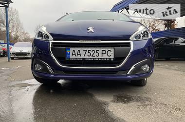 Хетчбек Peugeot 208 2016 в Києві