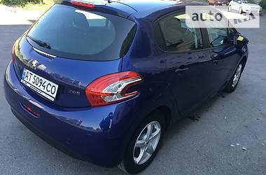 Хэтчбек Peugeot 208 2013 в Калуше