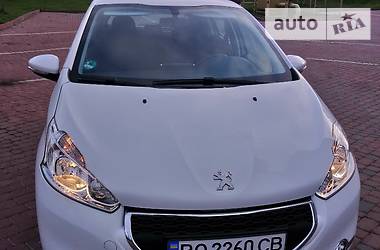 Хэтчбек Peugeot 208 2014 в Ивано-Франковске