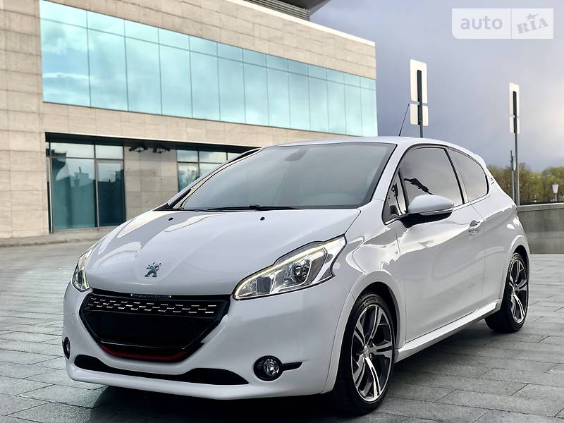 Хетчбек Peugeot 208 2014 в Харкові