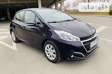 Хэтчбек Peugeot 208 2017 в Киеве