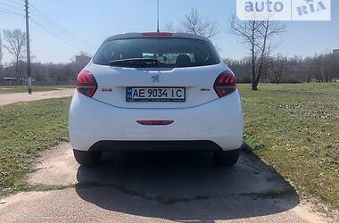 Хетчбек Peugeot 208 2017 в Кам'янському