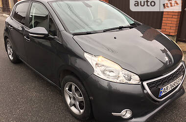 Хэтчбек Peugeot 208 2012 в Виннице