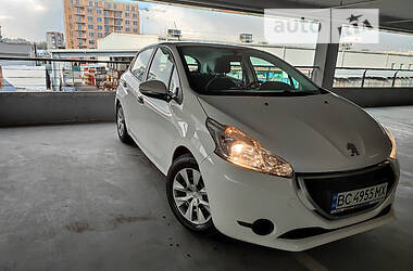 Хэтчбек Peugeot 208 2013 в Львове