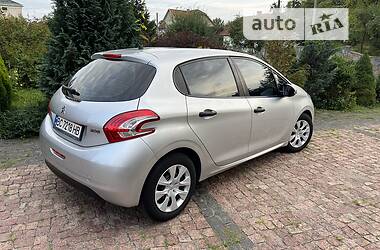 Купе Peugeot 208 2013 в Трускавці