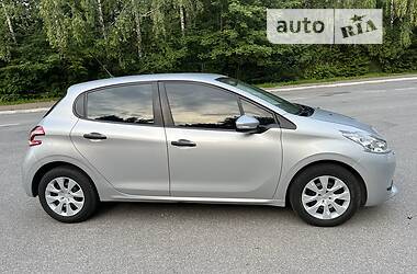 Купе Peugeot 208 2013 в Трускавці