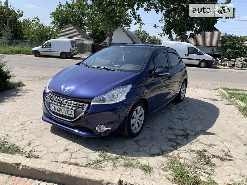 Peugeot 208