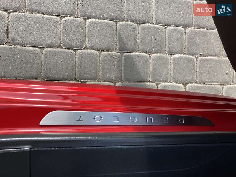 Хетчбек Peugeot 208 2019 в Снятині