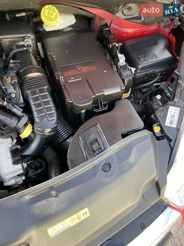 Хетчбек Peugeot 208 2019 в Снятині