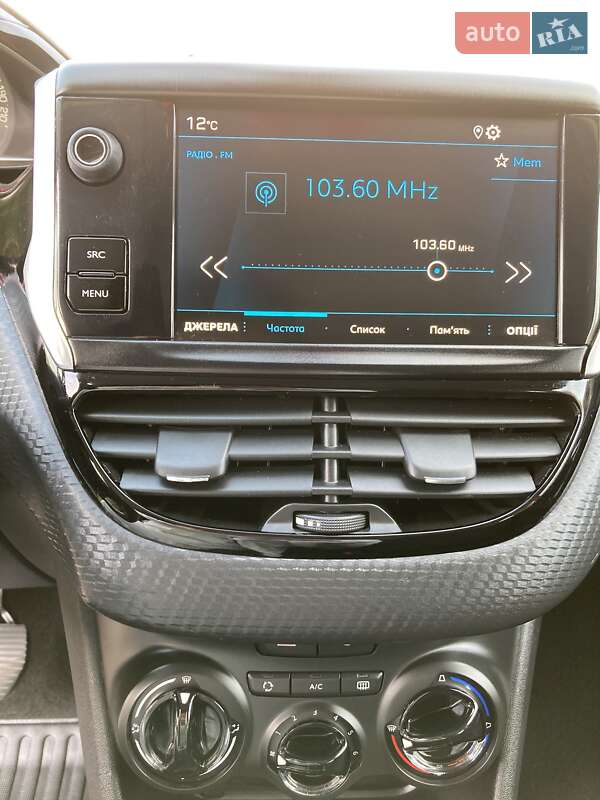 Хетчбек Peugeot 208 2019 в Снятині