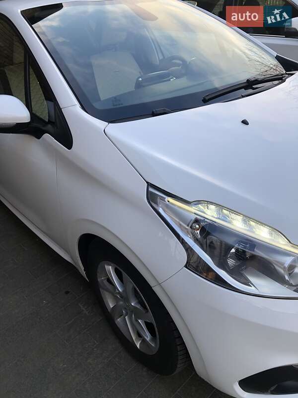 Хэтчбек Peugeot 208 2019 в Киеве