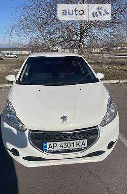 Хэтчбек Peugeot 208 2013 в Запорожье