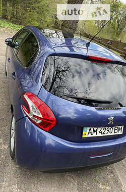 Хэтчбек Peugeot 208 2013 в Барановке