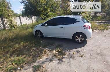 Хэтчбек Peugeot 208 2013 в Харькове