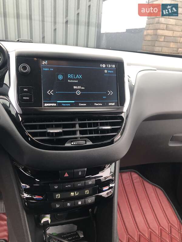 Хетчбек Peugeot 208 2019 в Полтаві