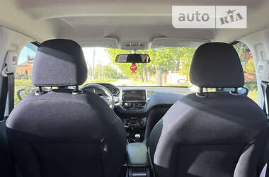 Хэтчбек Peugeot 208 2013 в 