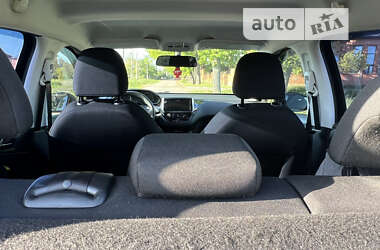 Хэтчбек Peugeot 208 2013 в 