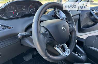 Хэтчбек Peugeot 208 2016 в Днепре