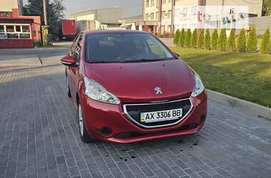 Хетчбек Peugeot 208 2014 в Рівному