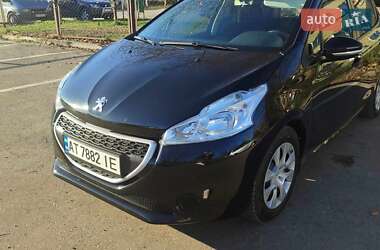 Хэтчбек Peugeot 208 2013 в Калуше