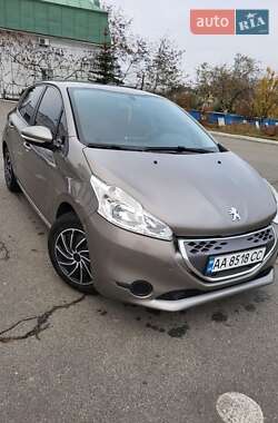 Хетчбек Peugeot 208 2013 в Києві