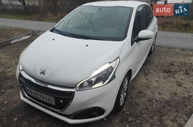 Хэтчбек Peugeot 208 2017 в Борисполе