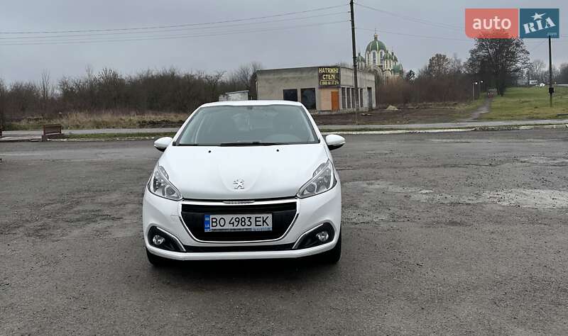 Peugeot 208 2016