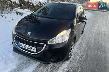 Хэтчбек Peugeot 208 2013 в Теофиполе