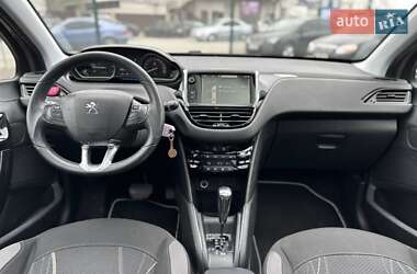 Хетчбек Peugeot 208 2013 в Києві