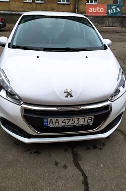 Хэтчбек Peugeot 208 2017 в Киеве