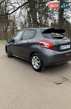 Хетчбек Peugeot 208 2013 в Києві