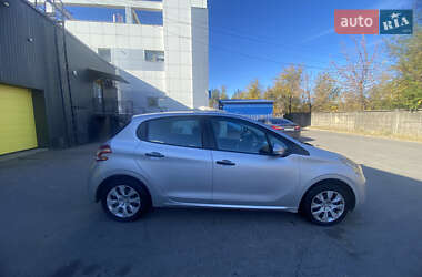 Хэтчбек Peugeot 208 2013 в Кривом Роге