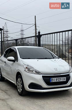 Хетчбек Peugeot 208 2016 в Кременчуці