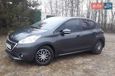 Хэтчбек Peugeot 208 2013 в Пирятине