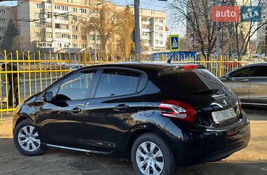 Хетчбек Peugeot 208 2013 в Львові