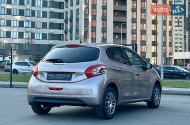 Хэтчбек Peugeot 208 2015 в 