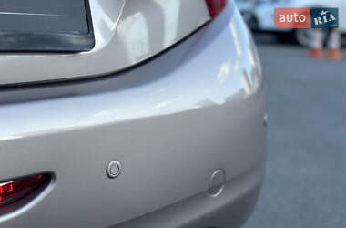 Хэтчбек Peugeot 208 2015 в 