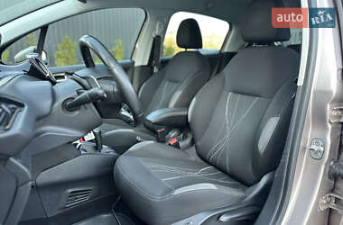 Хэтчбек Peugeot 208 2015 в 