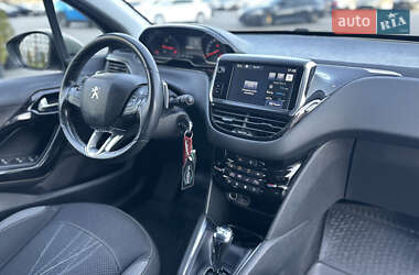 Хэтчбек Peugeot 208 2015 в 