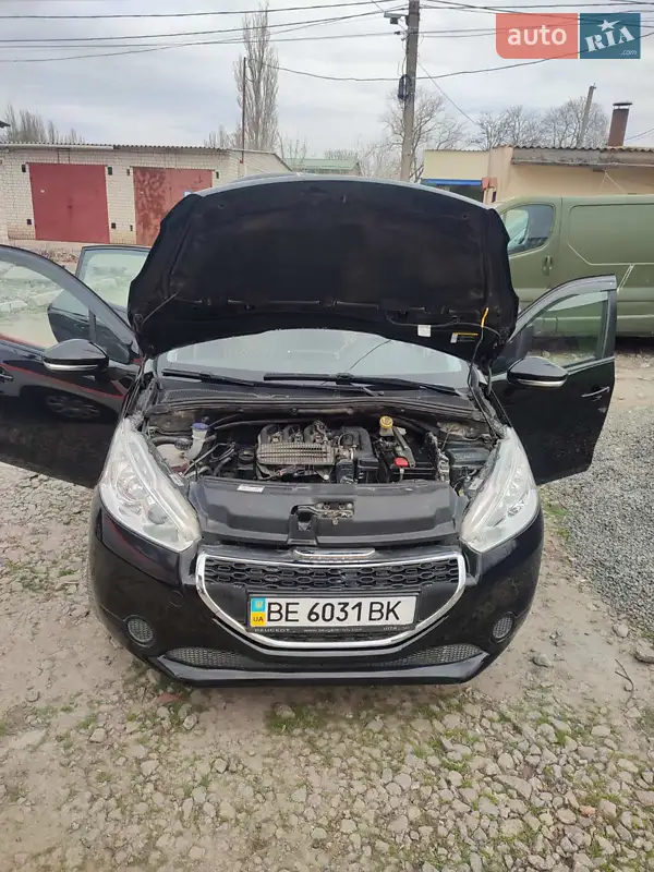 Peugeot 208 2014