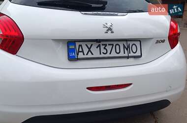 Хэтчбек Peugeot 208 2013 в 