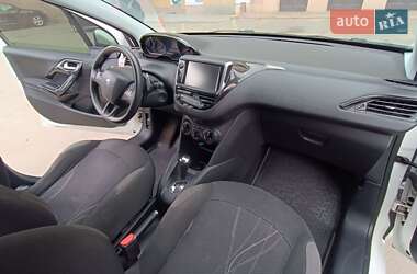 Хэтчбек Peugeot 208 2013 в 