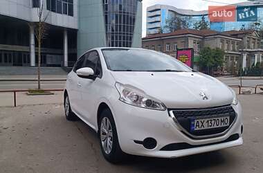 Хэтчбек Peugeot 208 2013 в 