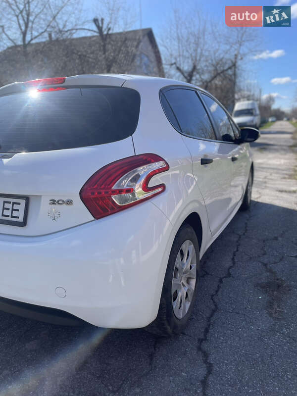 Хетчбек Peugeot 208 2014 в Ніжині