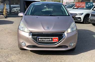 Хетчбек Peugeot 208 2013 в 