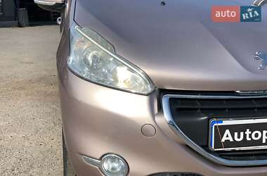 Хетчбек Peugeot 208 2013 в 