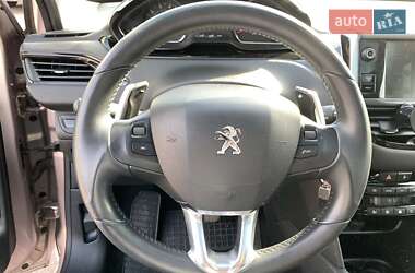 Хетчбек Peugeot 208 2013 в 