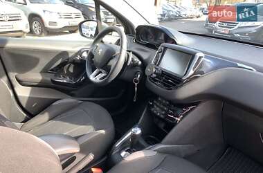 Хетчбек Peugeot 208 2013 в 